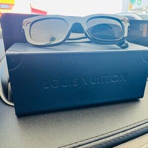 Louis Vuitton Dark Frame Sunglasses